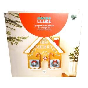 Mondo Llama Gingerbread House Door Sign Kit Wood Paint Decorate Holiday Crafts